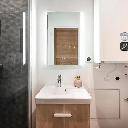 Moderne & Confortable, Au Coeur De